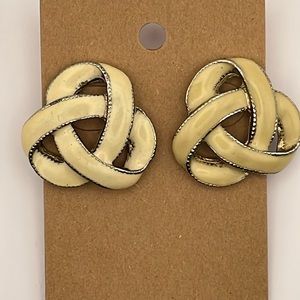 Silver Toned Knot Enamel Stud Earrings (F101)